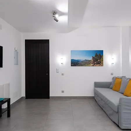 Blue Eyes Apartment *